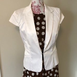 White jacket short sleeves